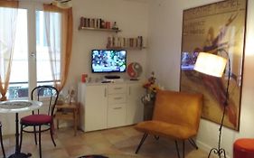Studio à 2 pas du Palais